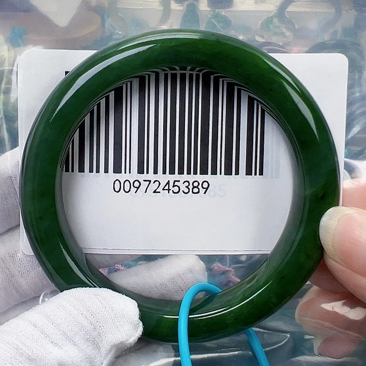 和田玉未镶嵌手镯微瑕5657