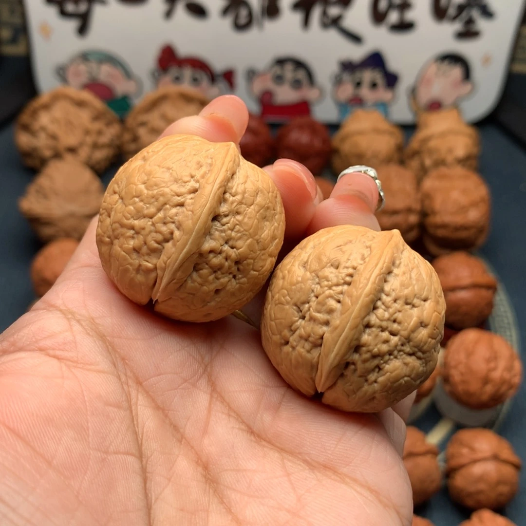 文玩核桃把件鸽子蛋