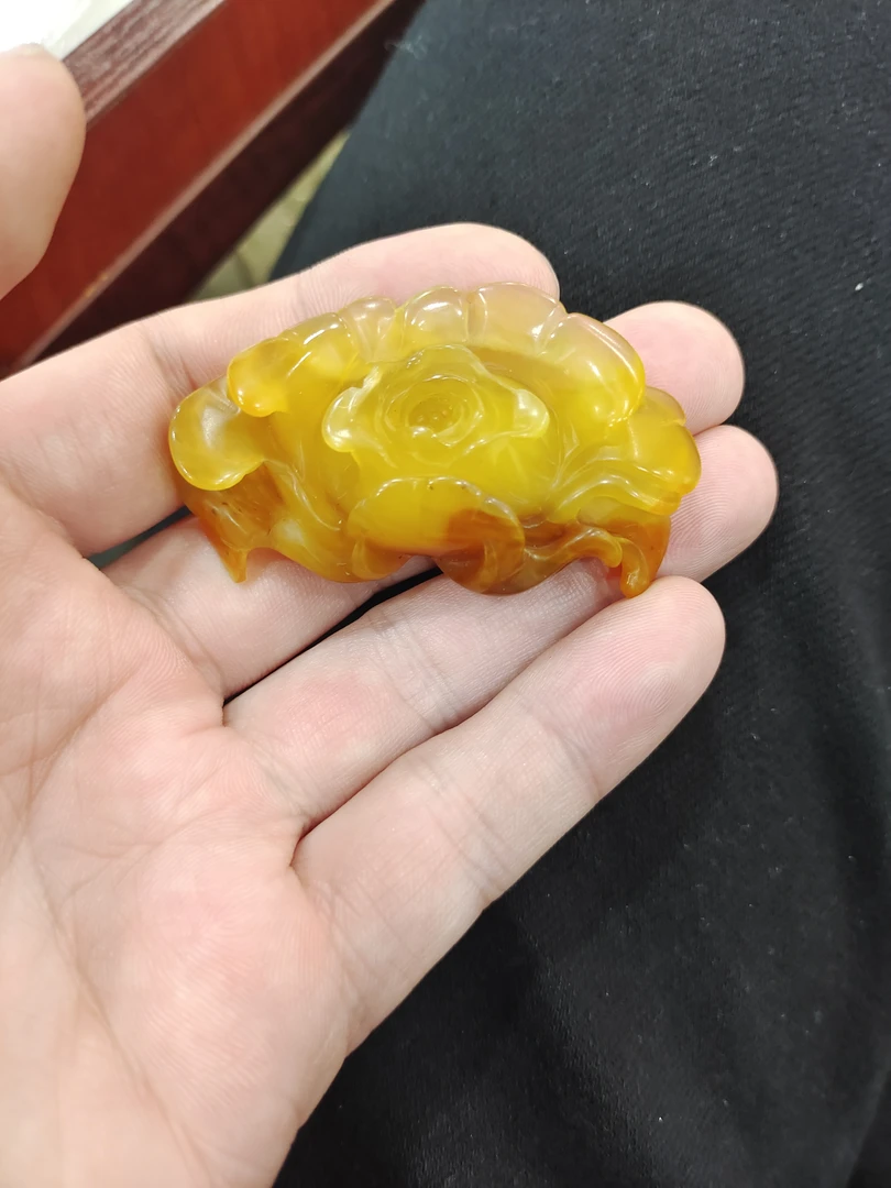 天然花玉  手工立体雕刻  牡丹花