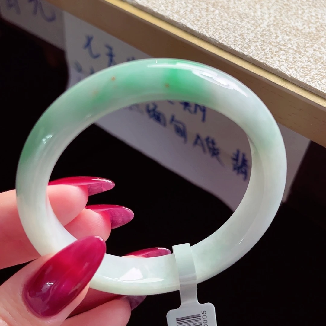 翡翠未镶嵌手镯手镯