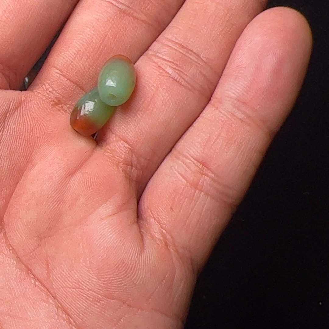 夏***凡玛瑙/玉髓未镶嵌配饰