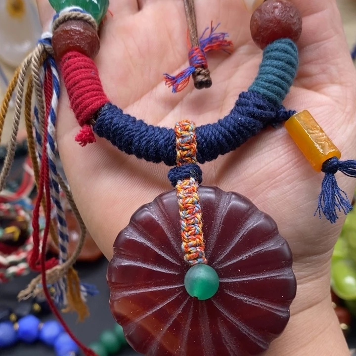 玛瑙/玉髓颈饰未镶嵌