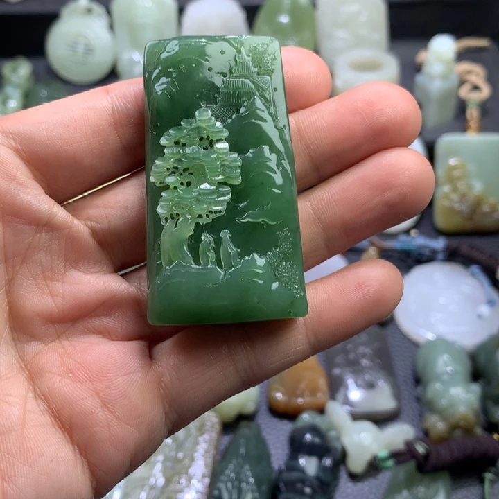 和田玉未镶嵌颈饰