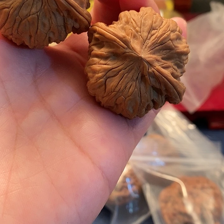 【闪购商品】文玩核桃吊坠半*磨盘