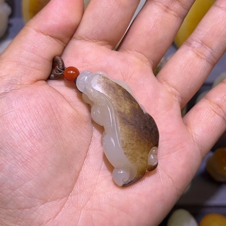 颈饰未镶嵌和田玉