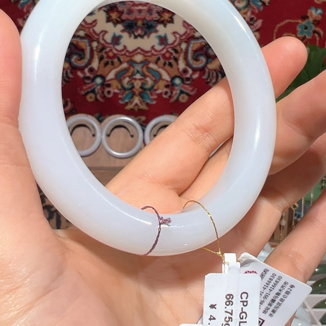 和田玉手镯未镶嵌新疆和田玉一级羊脂白玉正圈泥鳅背