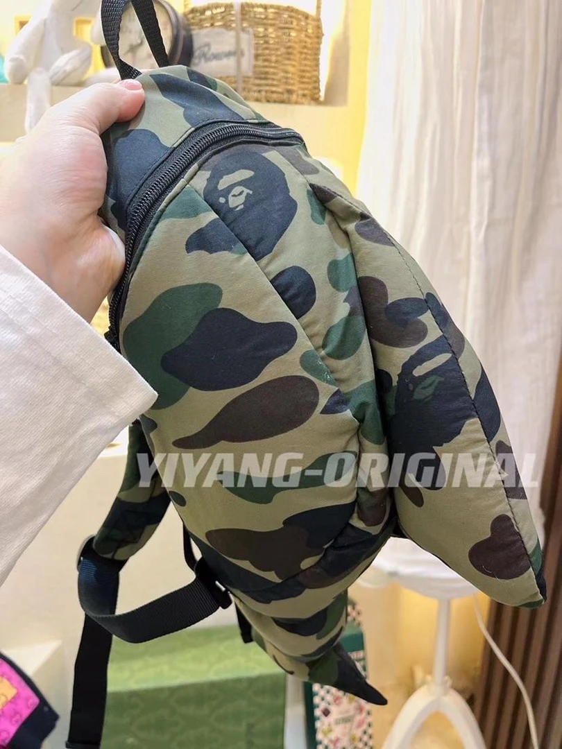 亿洋童装定制“金刚高定”儿童斜跨背包9556