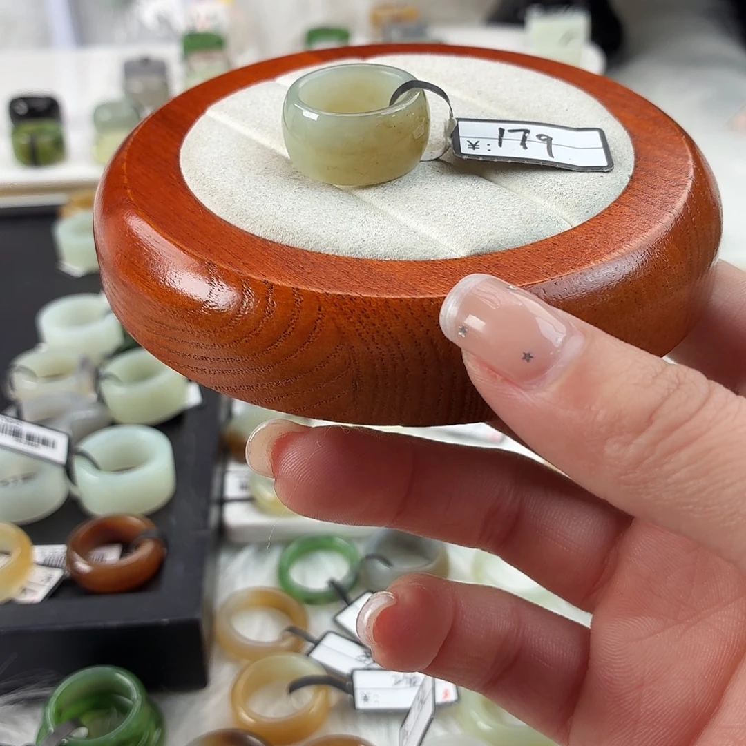 和田玉未镶嵌戒指Q72糖轮胎内径16.3