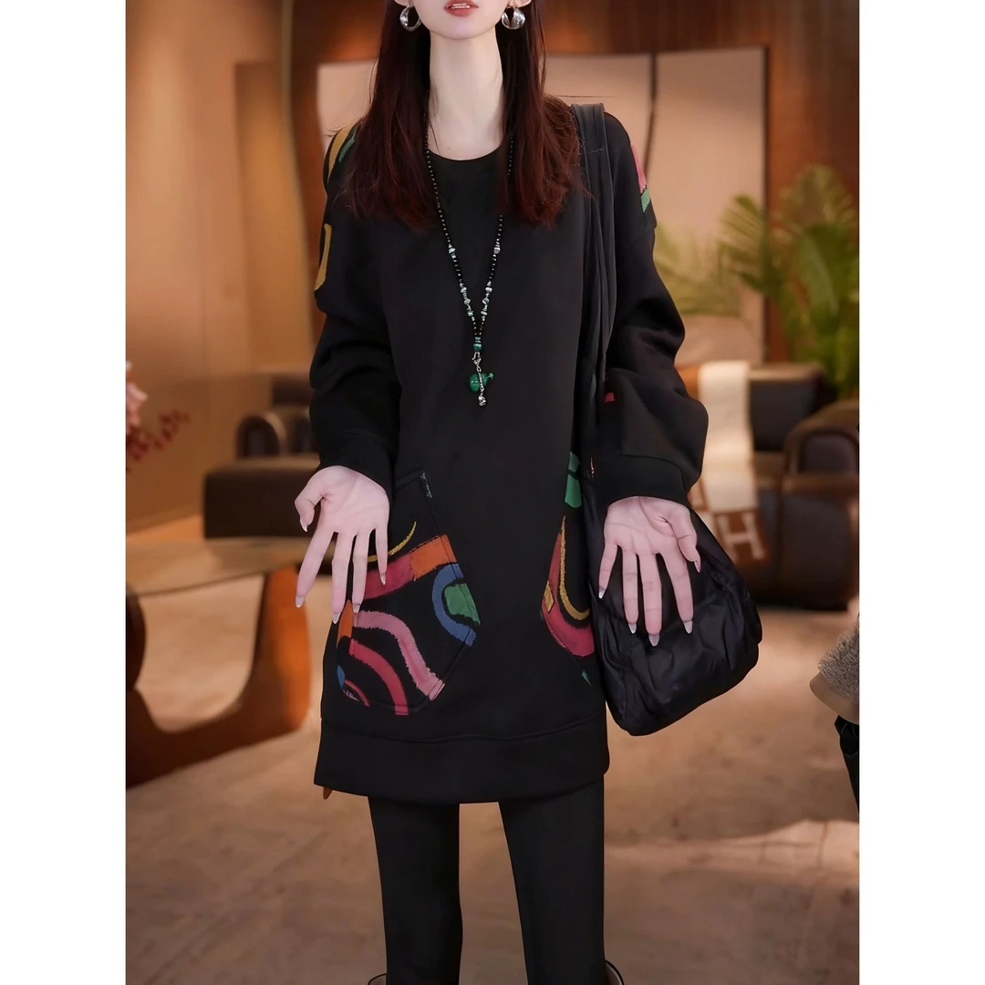 韩系时尚几何图案印花2026秋冬新款气质圆领中长款加厚保暖卫衣女