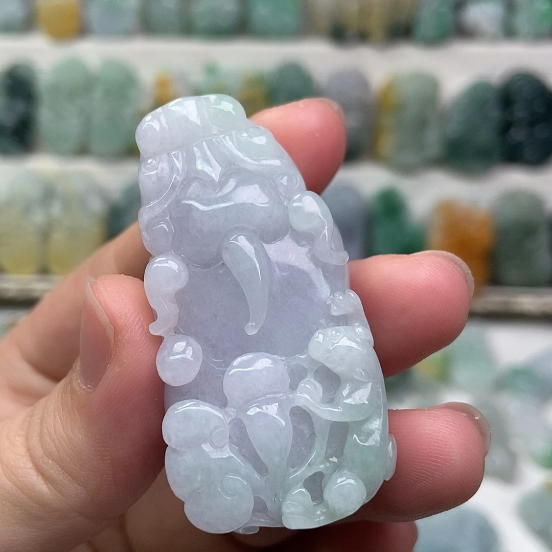 翡翠未镶嵌吊坠(赠链)