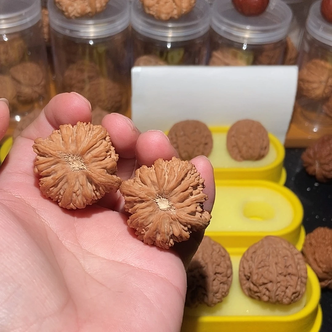 l***e吊坠文玩核桃37塔尖