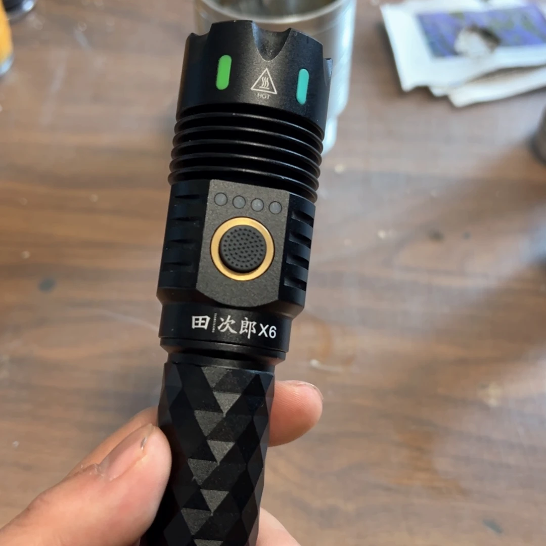 X6强光照射强光照射手电