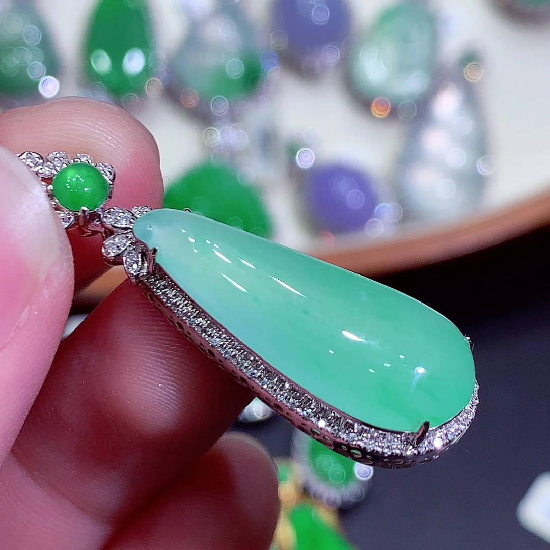 翡翠18K金镶嵌吊坠(不含链)