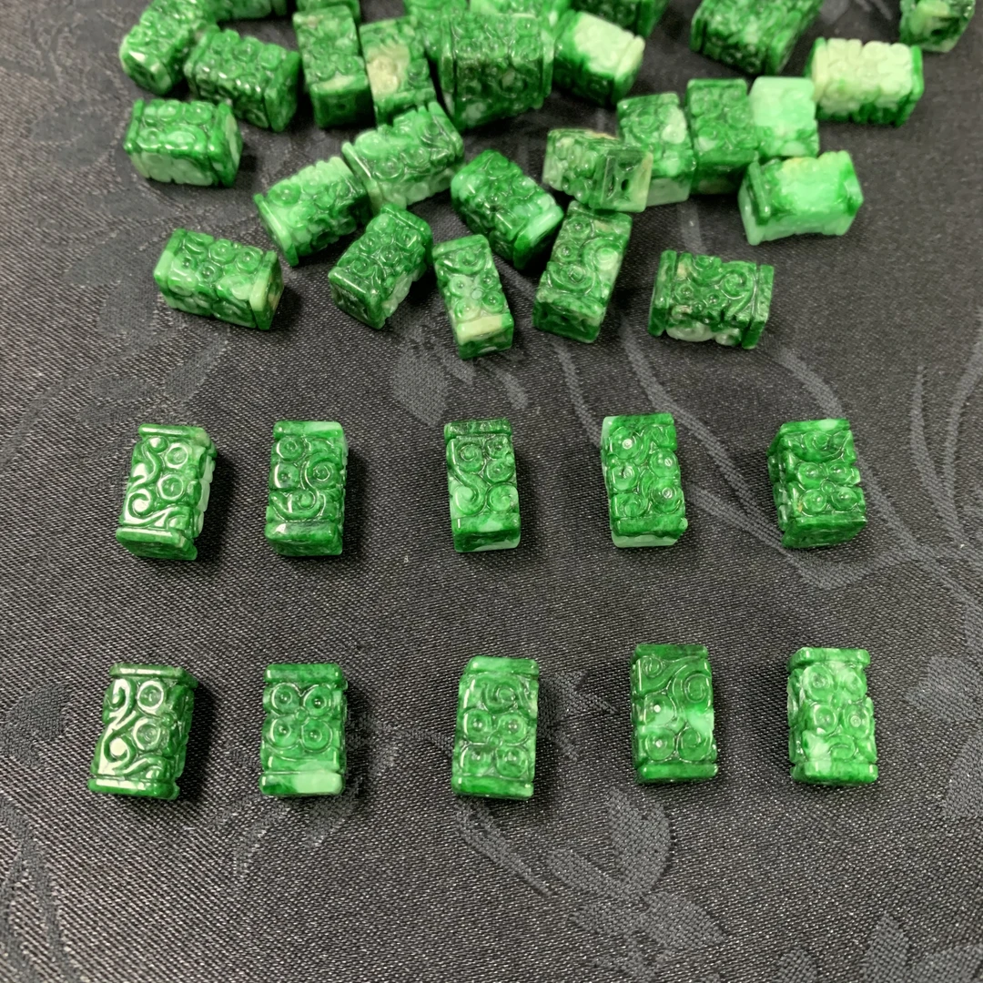 「戴琴珠宝」DQ4322-翡翠方柱通孔配件（多样性发其一）