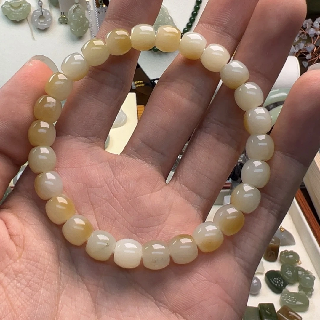 8***3和田玉（糖玉）未镶嵌手链