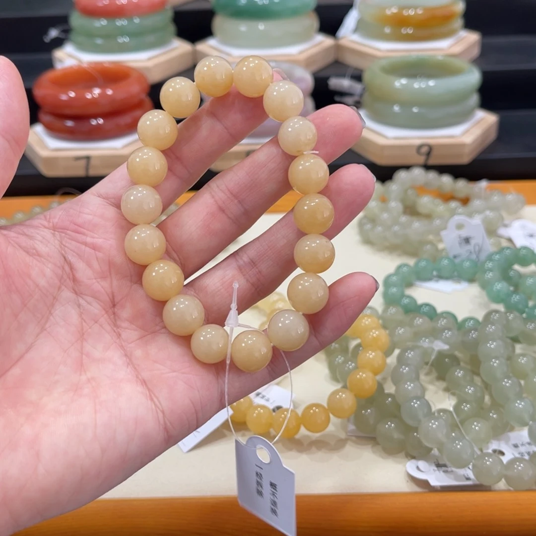 未镶嵌手镯石英质玉
