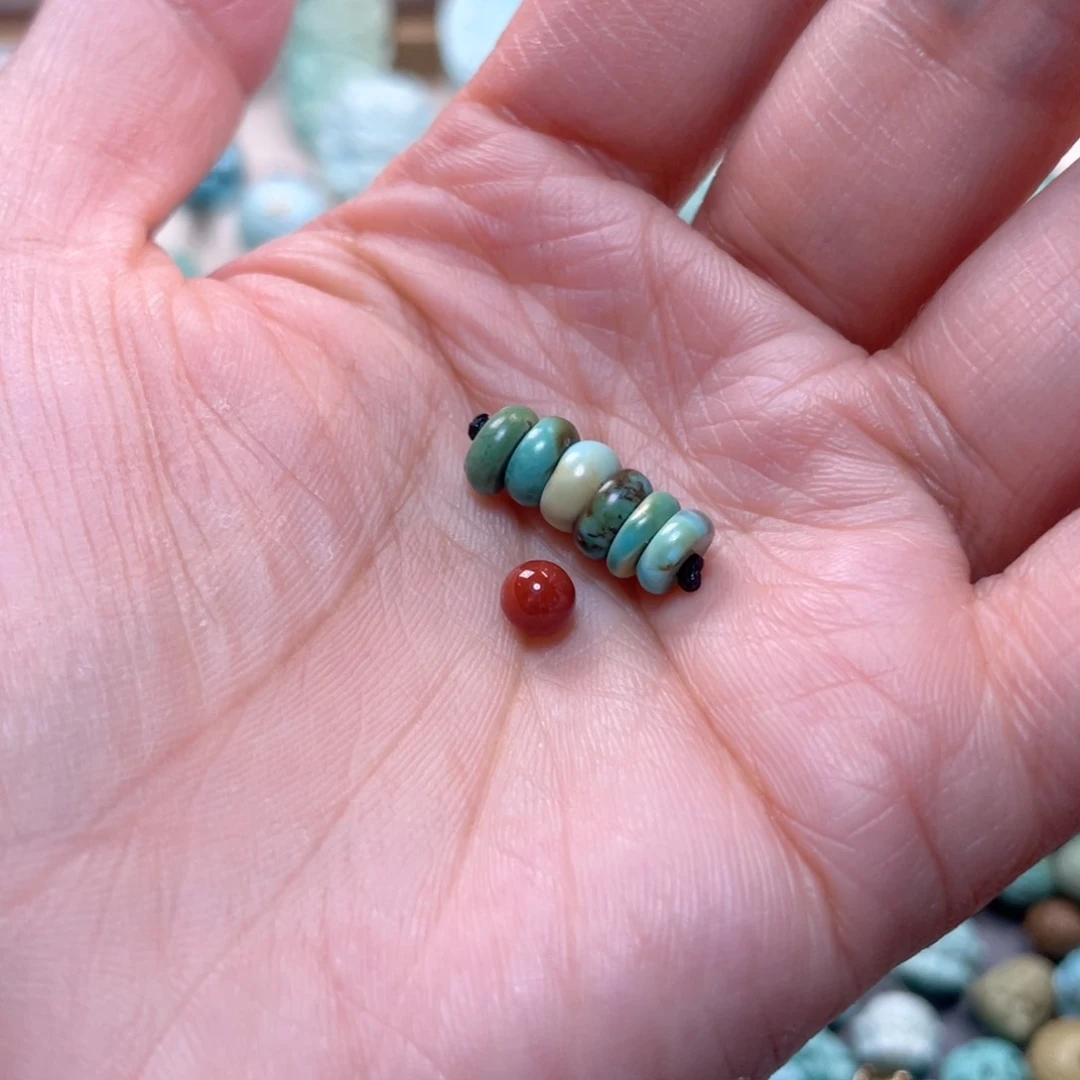 南红玛瑙配饰未镶嵌