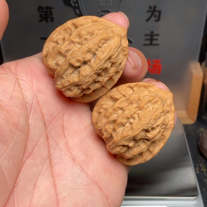 吊坠文玩核桃梨木台38全品