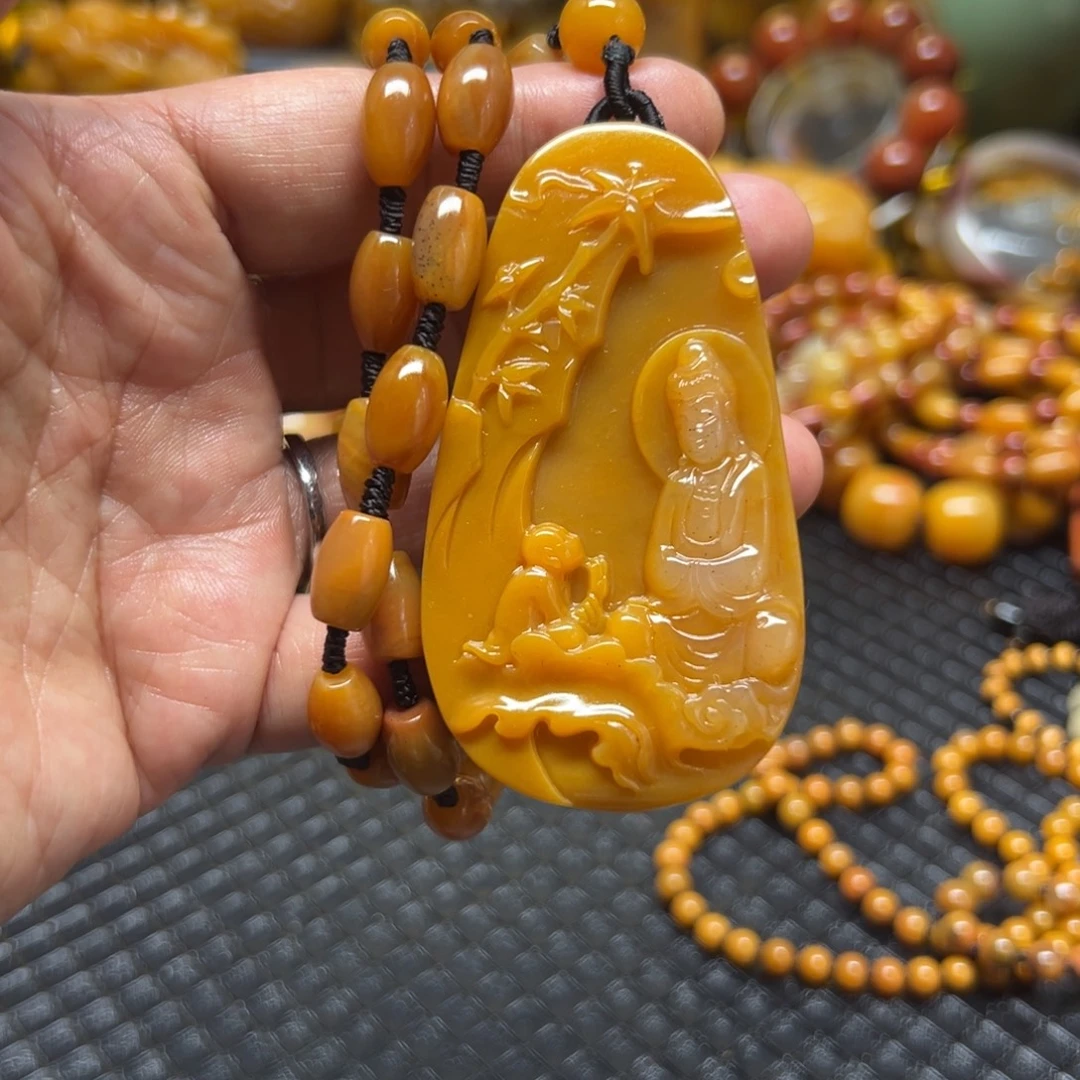 石英质玉未镶嵌颈饰