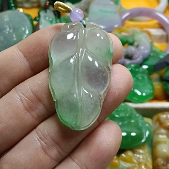 翡翠颈饰未镶嵌聽****i