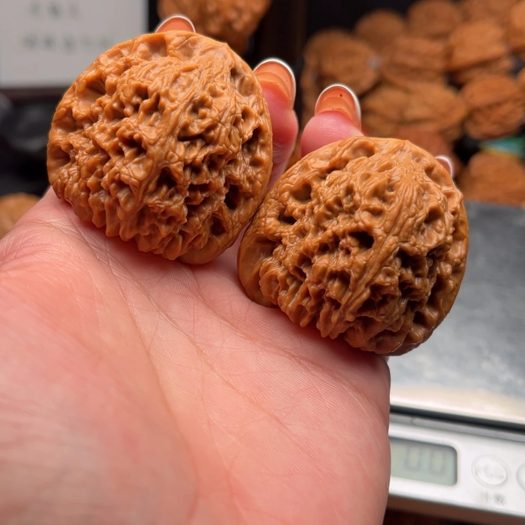 ゛***ゝ核桃把件南疆石42