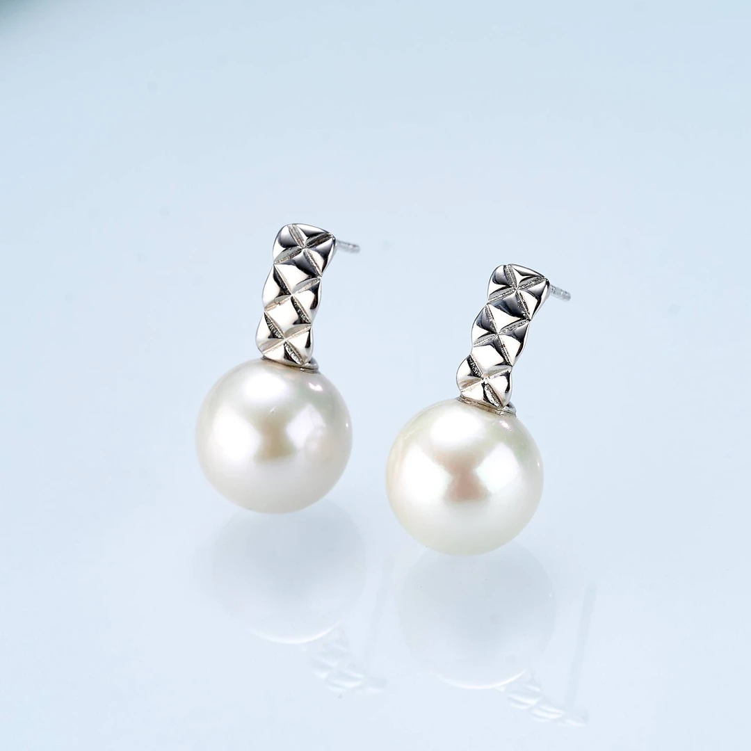 淡水大白菱格耳钉