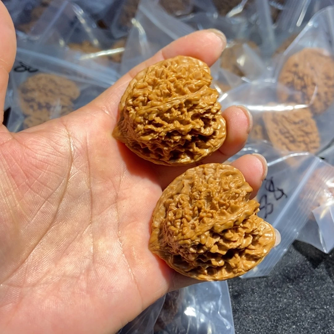 文玩核桃吊坠43满天星狮子头99