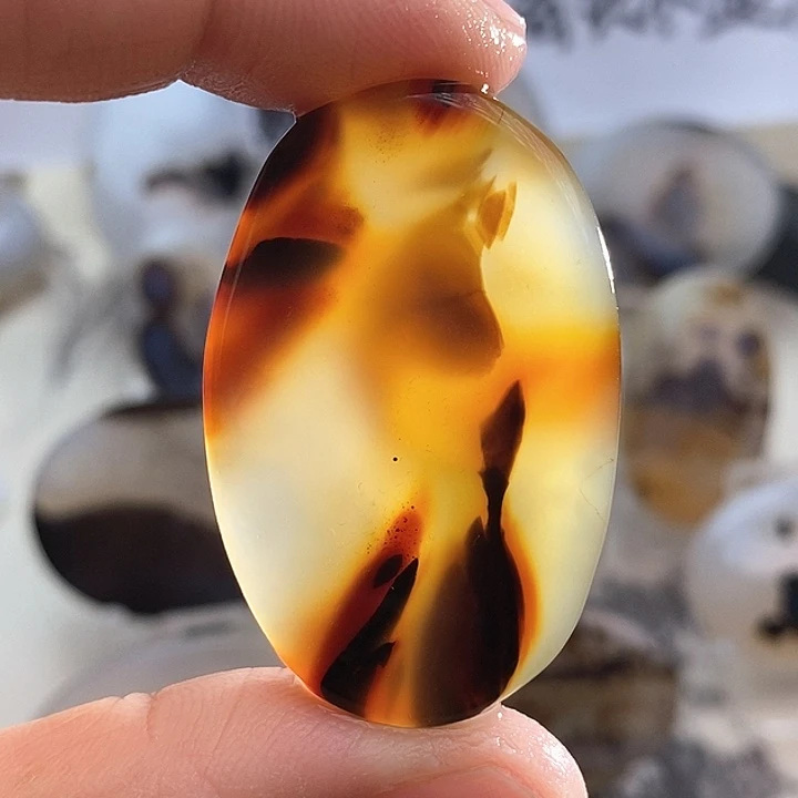 玛瑙/玉髓颈饰未镶嵌