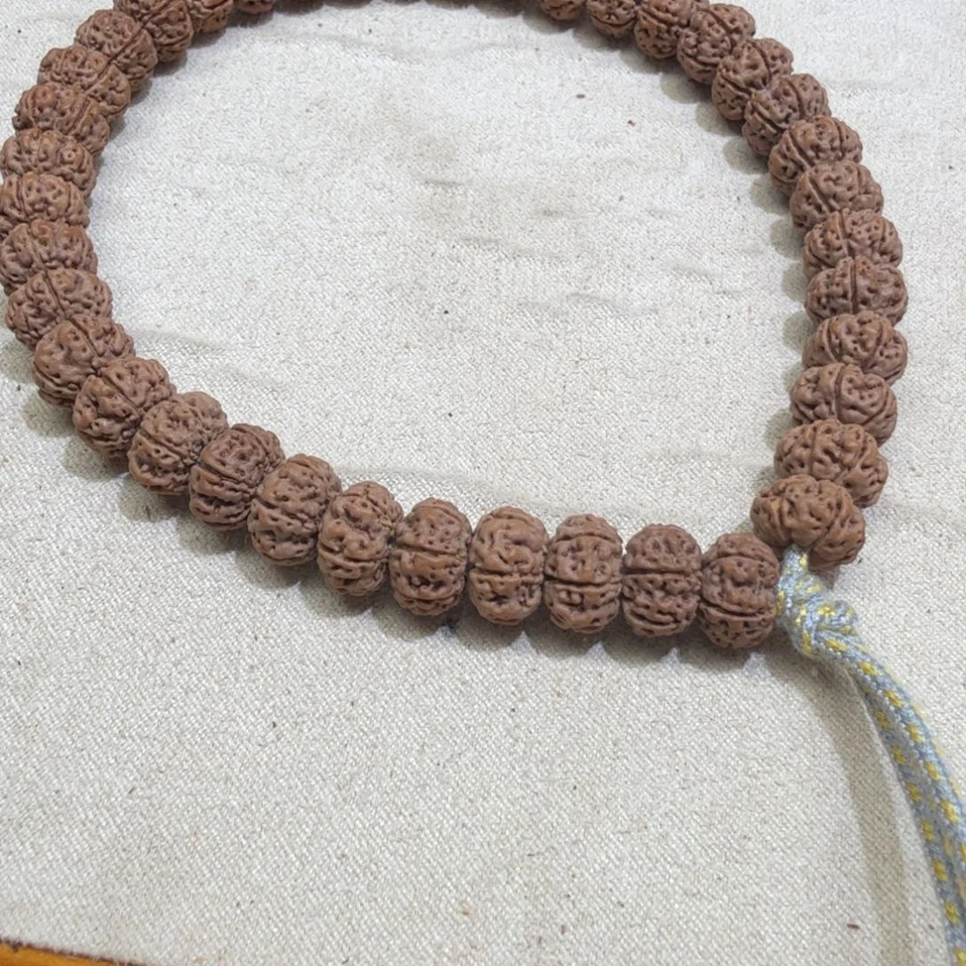 秘***密吊坠金刚菩提10➕飞碟凹底梅花