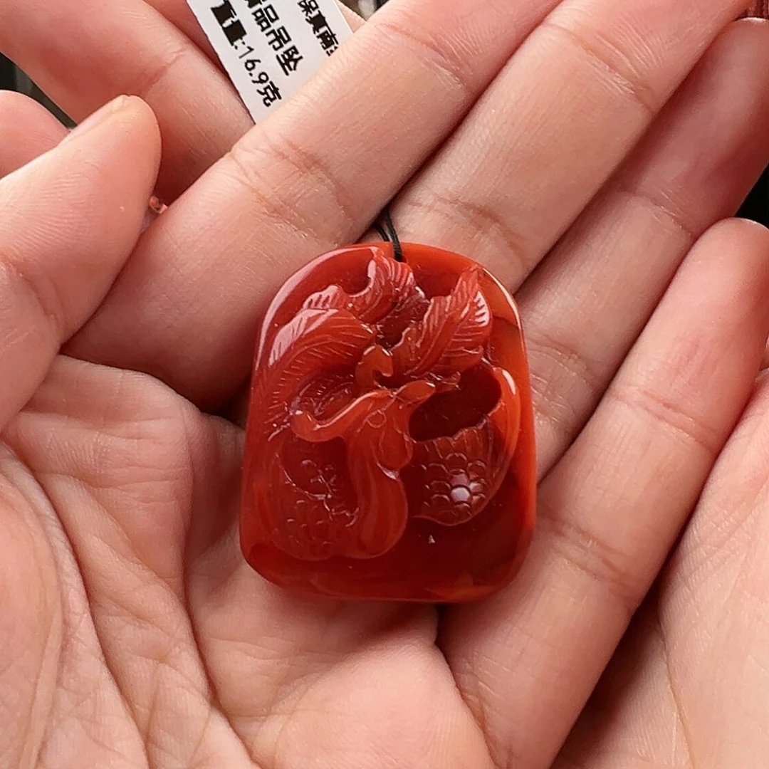 南红玛瑙吊坠未镶嵌