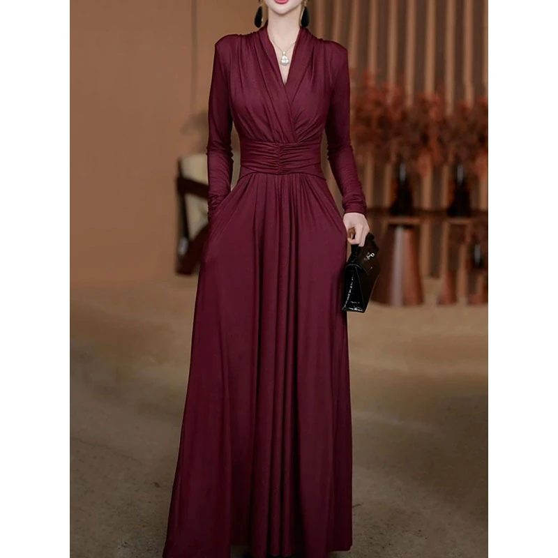 优雅端庄女神范洋气V领连衣裙女2025秋冬新款高档时尚松紧腰A字裙