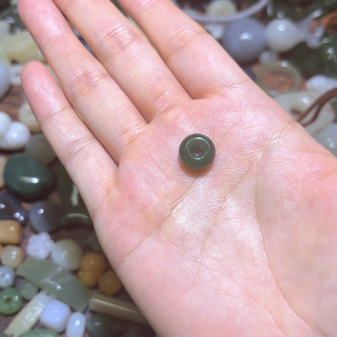 鑫***鑫和田玉未镶嵌珠宝半成品