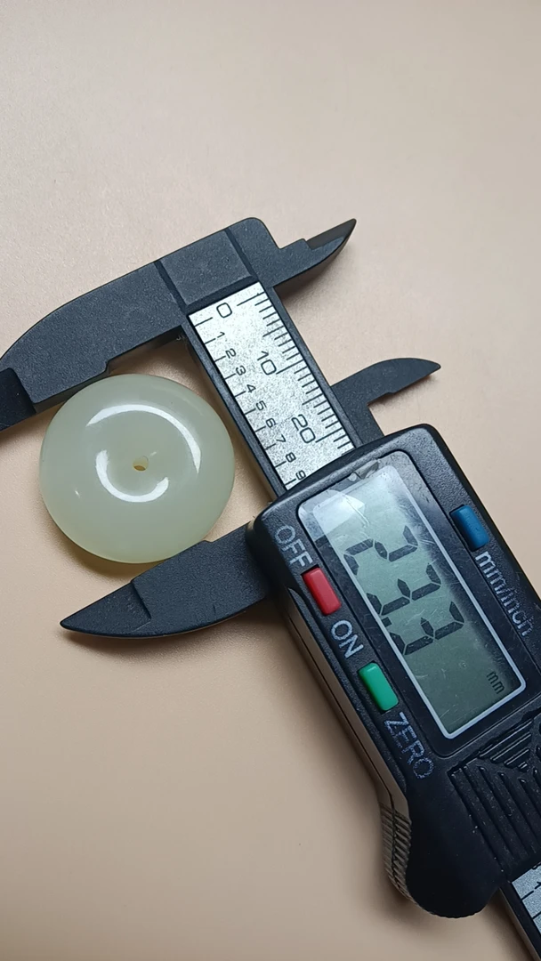 和田玉青海料冰底平安扣白色时尚