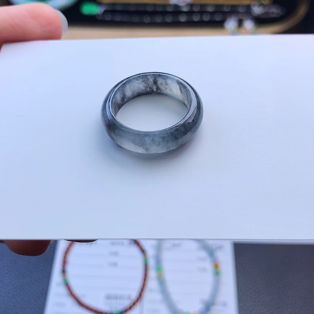 翡翠未镶嵌挂件48小时鉴赏期  冰乌鸡戒圈19号圈口