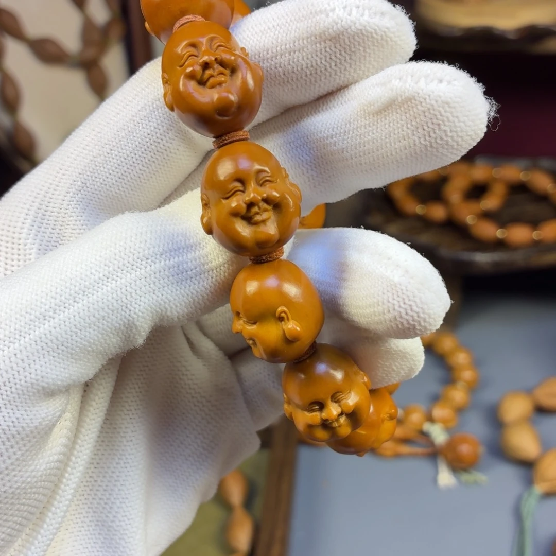 橄榄核手串十分开心