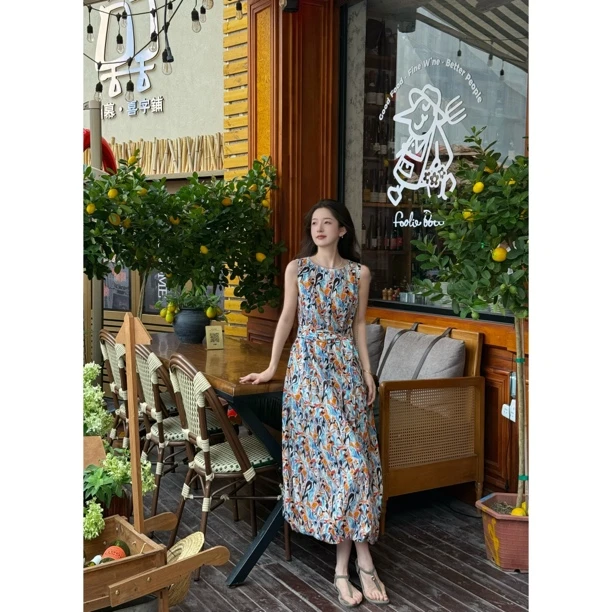 GIRDEAR/哥弟「海棠春醉」精致立体提花圆领无袖宽松ol连衣裙150018