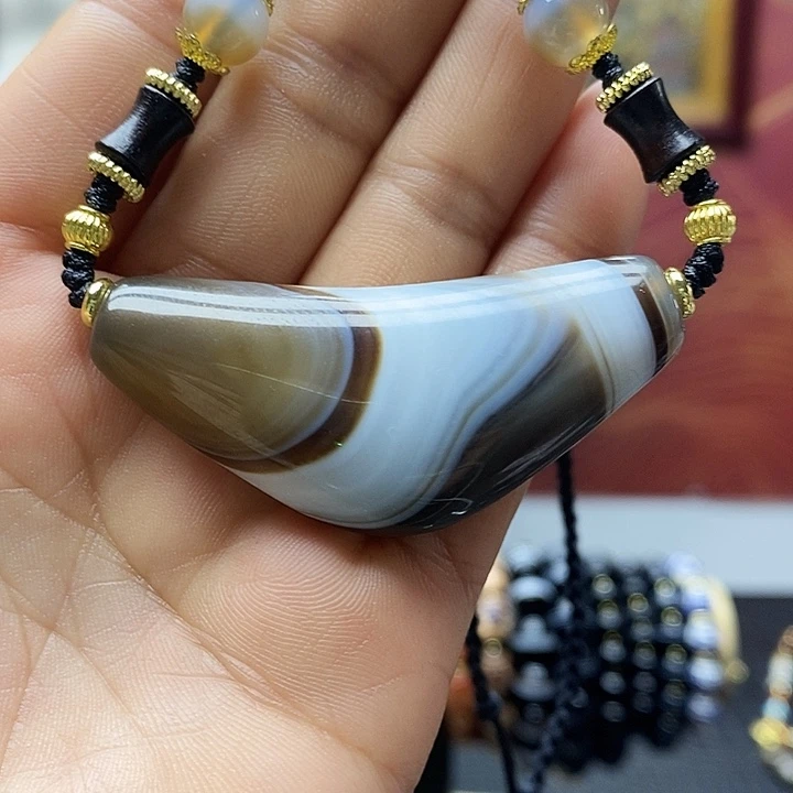 玛瑙/玉髓合金颈饰