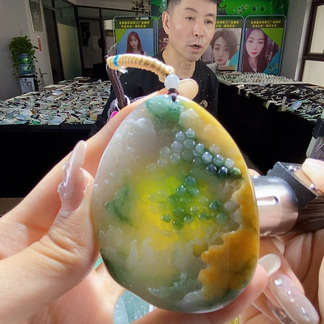 颈饰未镶嵌翡翠翡翠