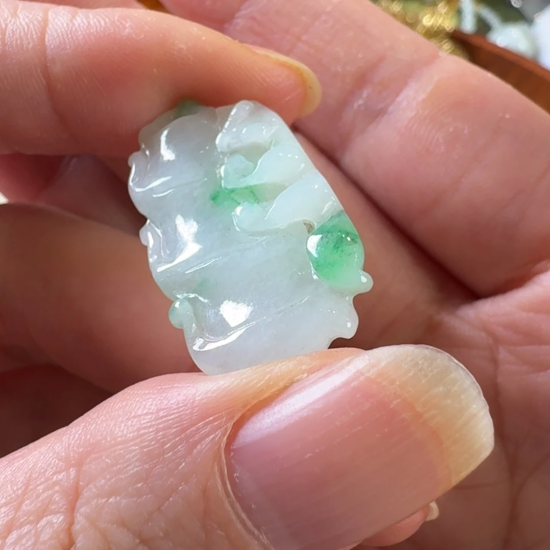 颈饰未镶嵌翡翠节节高升