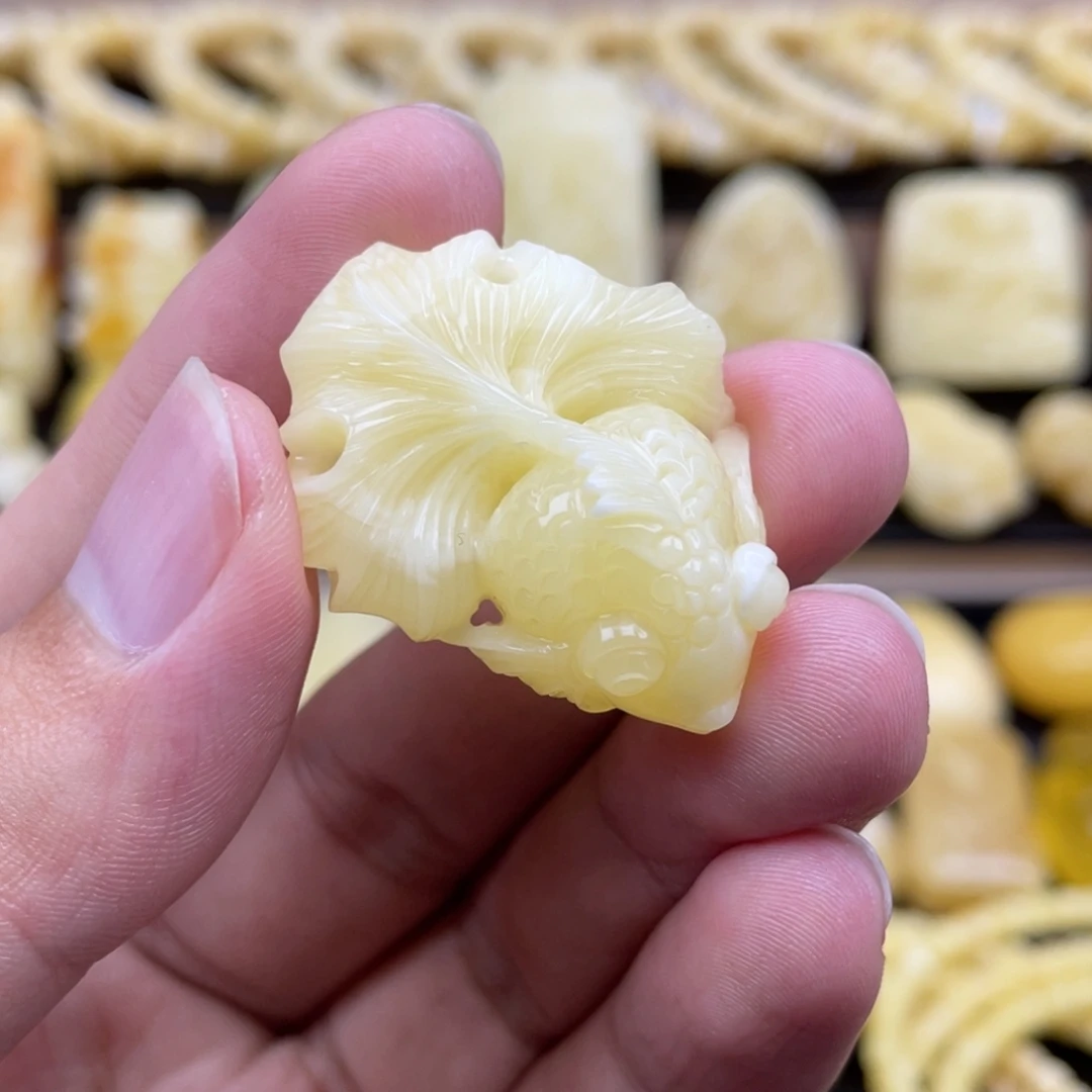 裸石琥珀未镶嵌琥珀蜜蜡