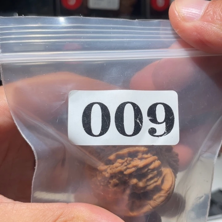 柳***林文玩核桃吊坠009南疆