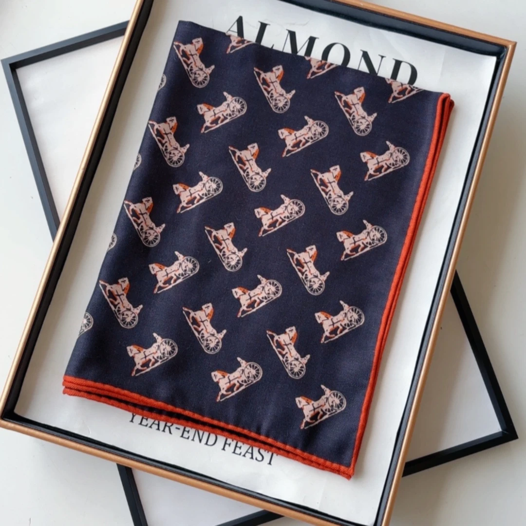 真丝羊毛双面黑红马车60方巾女士丝巾搭配围巾时尚披肩外搭B122