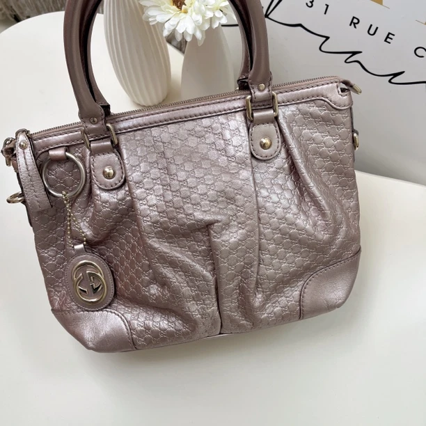 95新 GUCCI/古驰 95新古驰腋下饺子手提包 18019