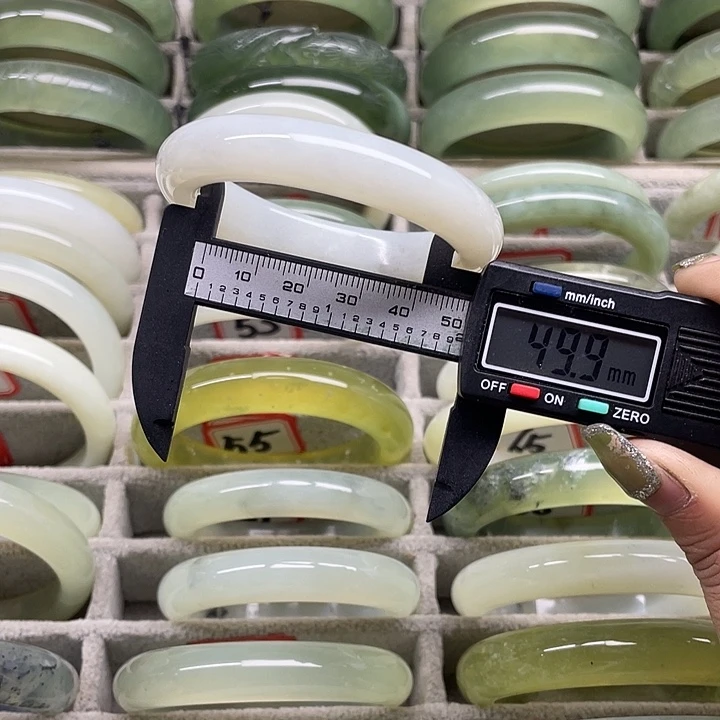 蛇纹石玉未镶嵌手镯54