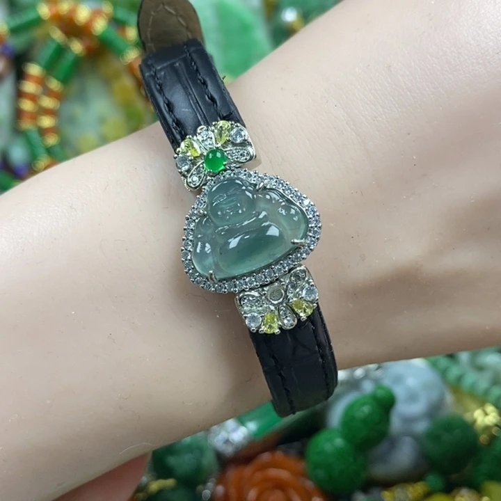 翡翠未镶嵌吊坠(赠链)