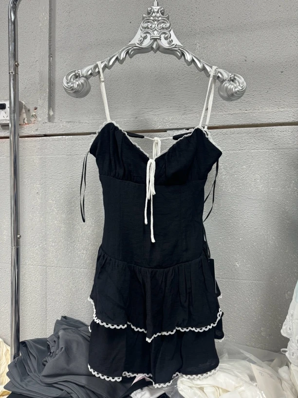 蕾丝风女仆纯欲露背吊带裙