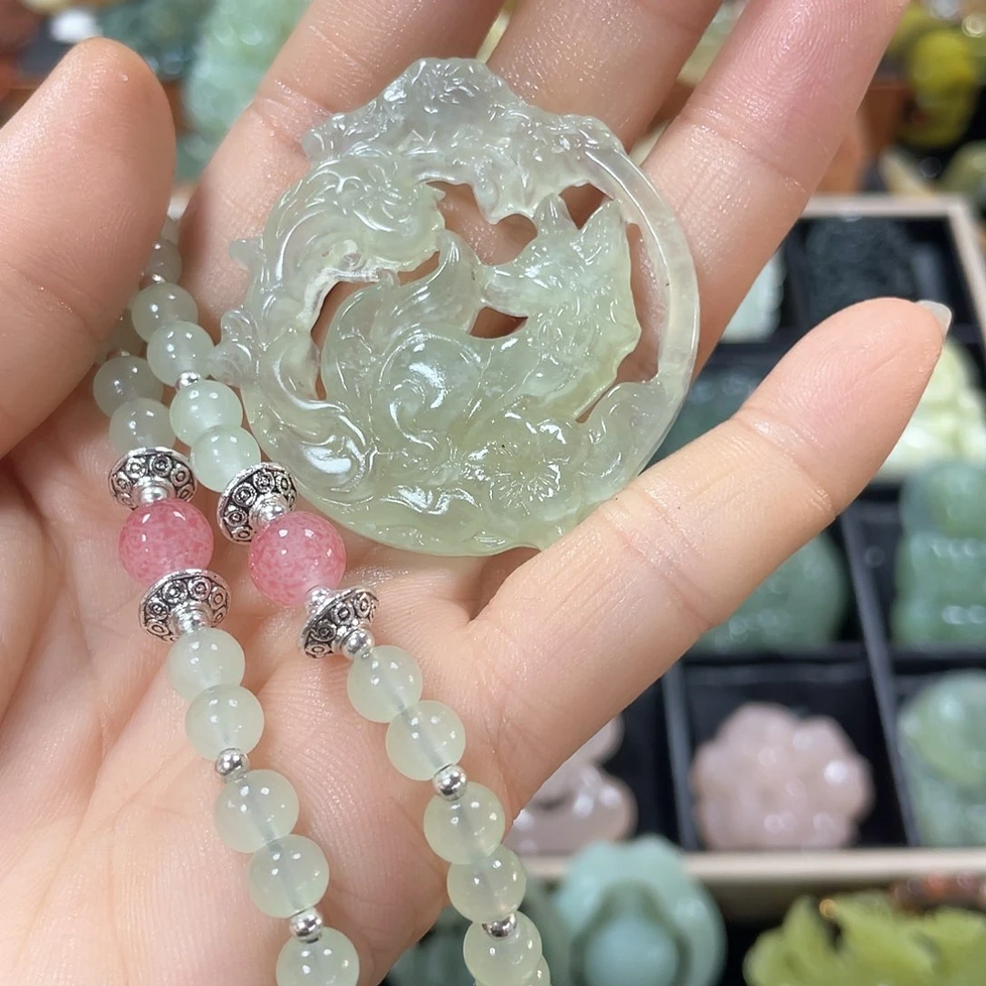 蛇纹石玉颈饰未镶嵌