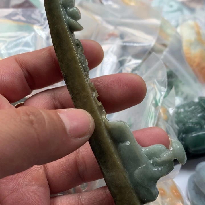 翡翠未镶嵌颈饰保真天然a货翡翠