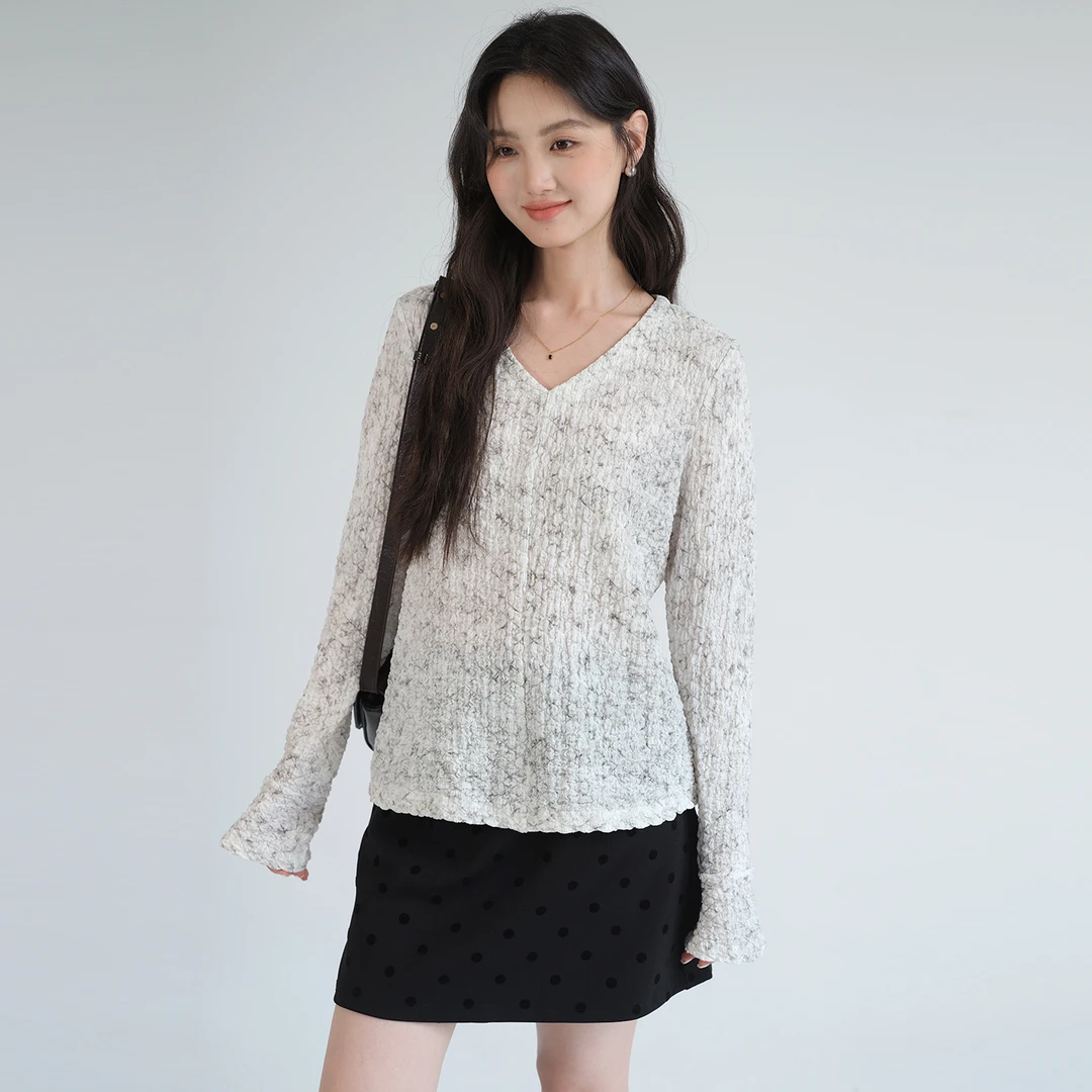【肌理感V领晕染打底衫】蓝若水大码秋新款气质喇叭袖上衣87279