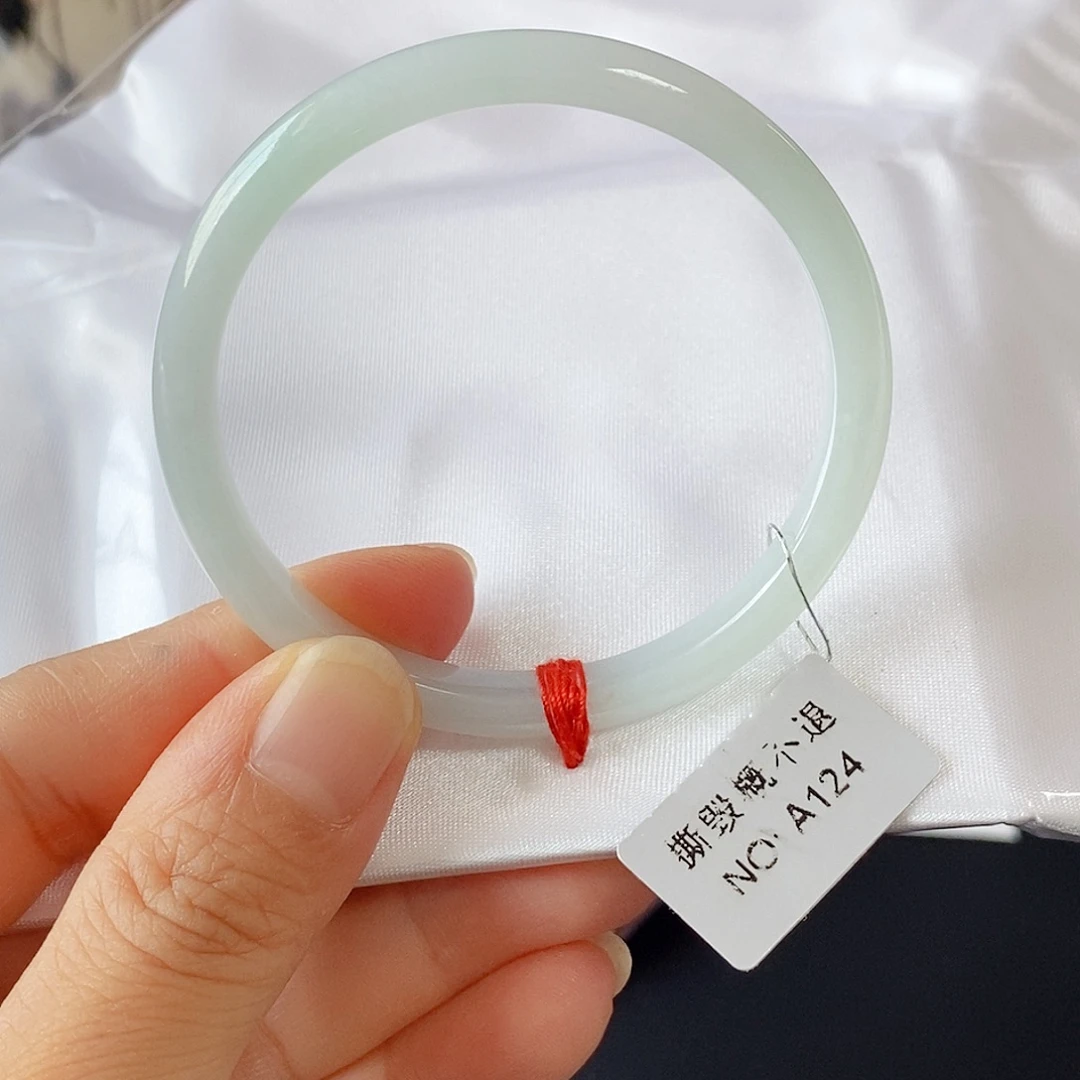 翡翠未镶嵌手镯手镯